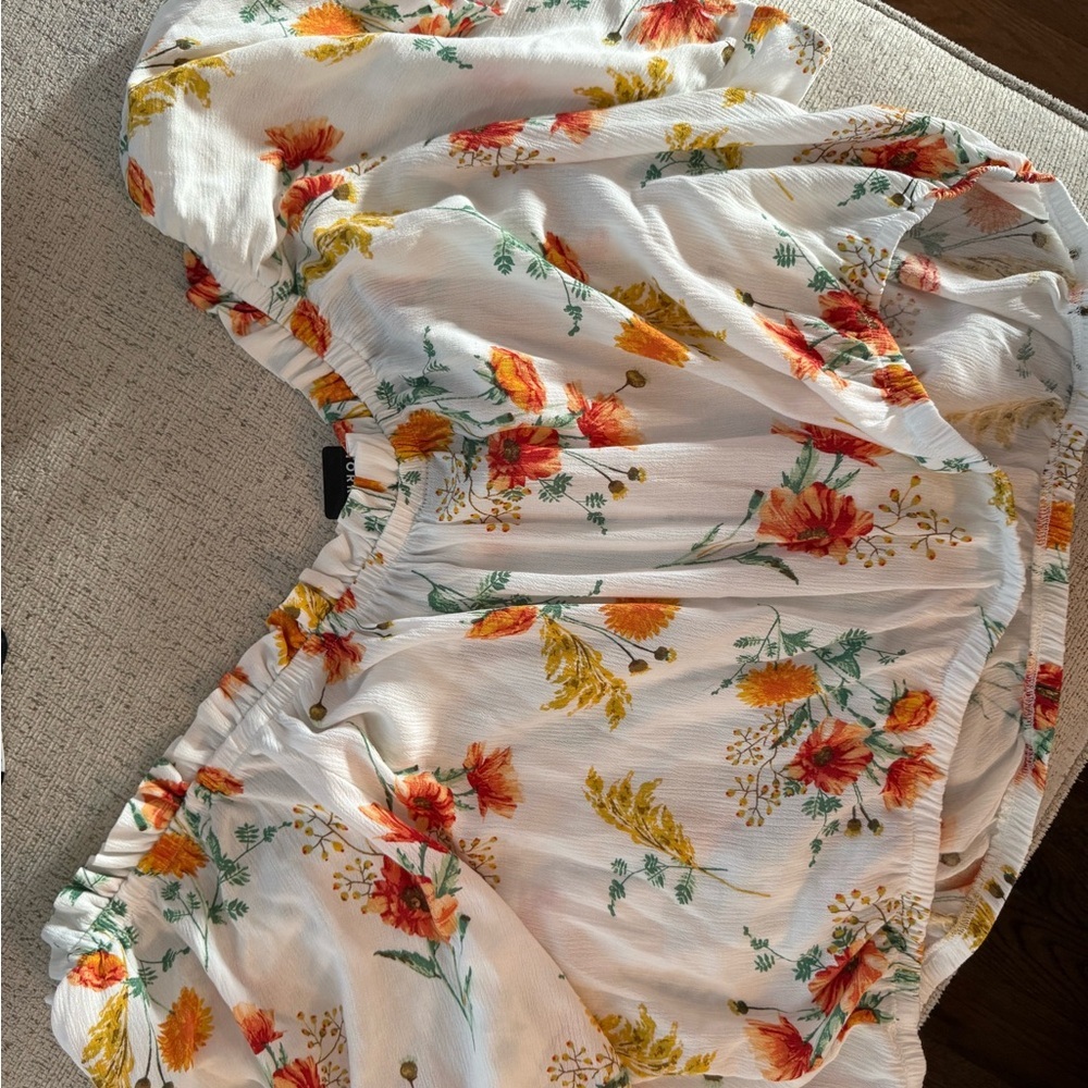 New With Tag Torrid Floral Print off the shoulder Crop Top - Picture 4 of 4
